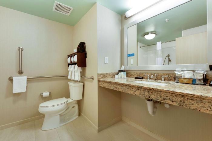 hampton inn and suites gulfport i 10