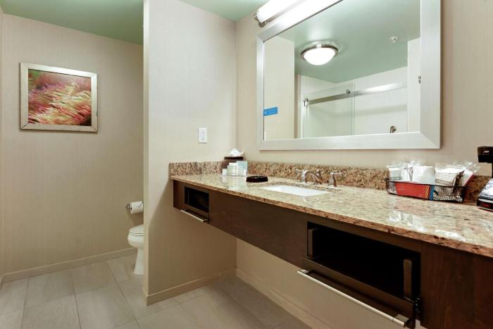 hampton inn and suites gulfport i 10