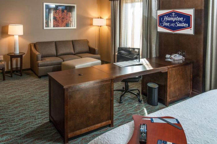hampton inn and suites gulfport i 10