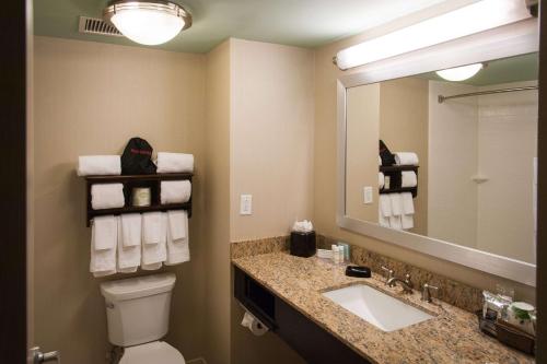hampton inn and suites gulfport i 10