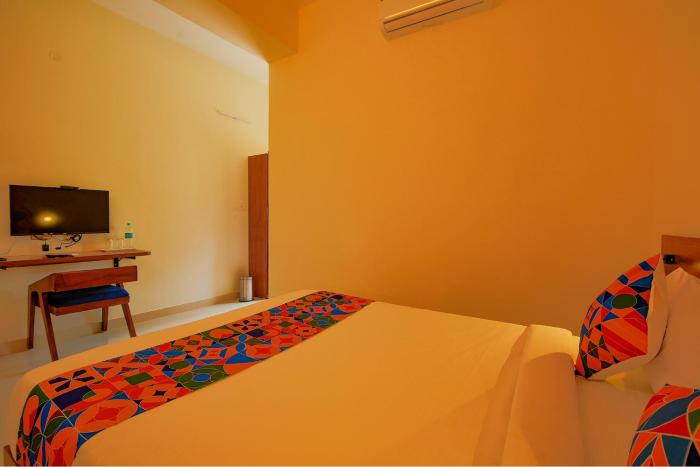 fabhotel gr lake view