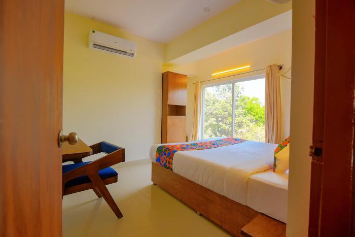 fabhotel gr lake view