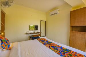 fabhotel gr lake view