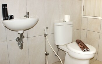 elegant and tidy studio at grand kamala lagoon apartment