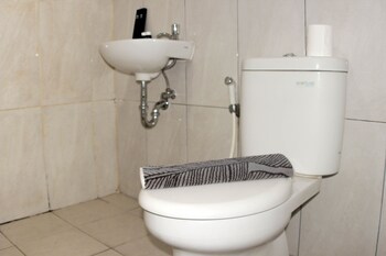 elegant and tidy studio at grand kamala lagoon apartment