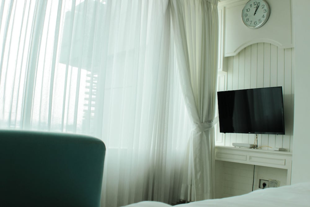 elegant and tidy studio at grand kamala lagoon apartment