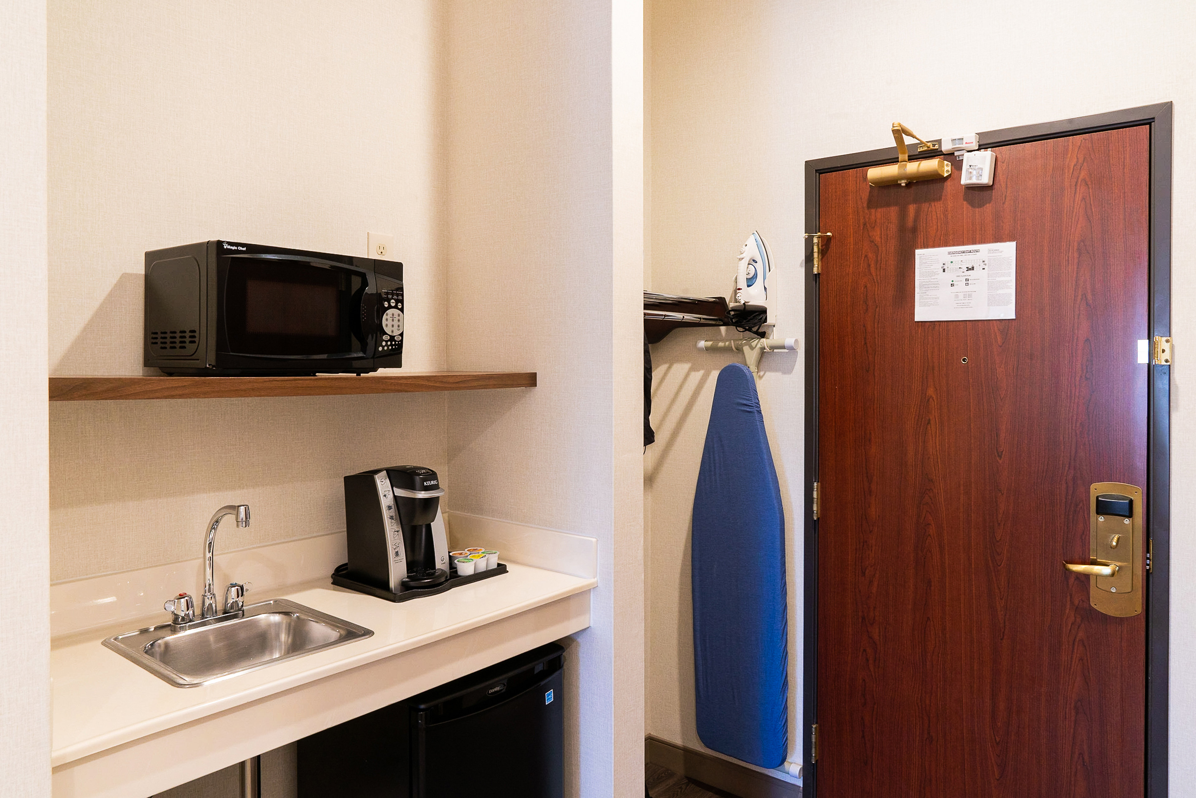holiday inn express and suites davis university area