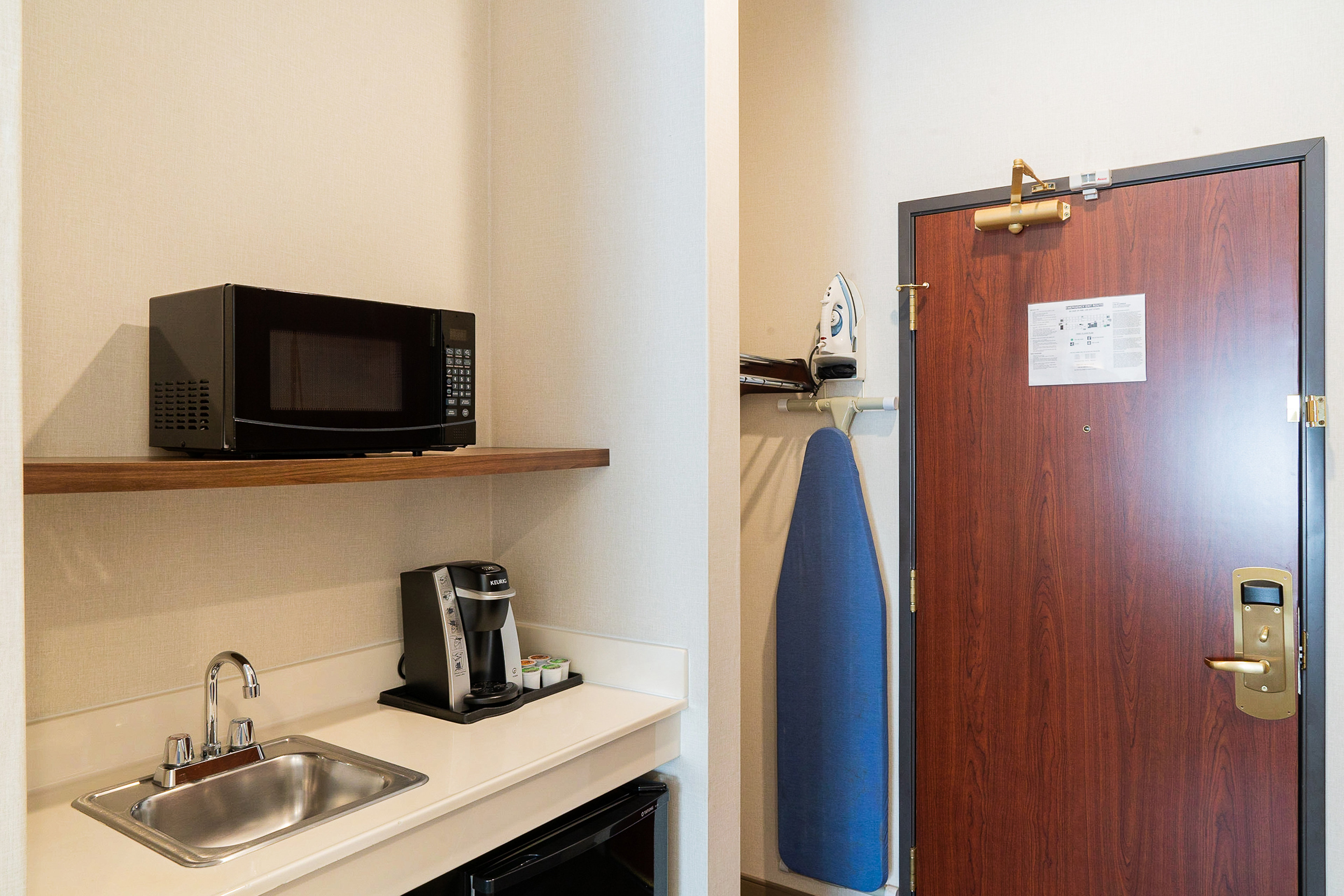 holiday inn express and suites davis university area