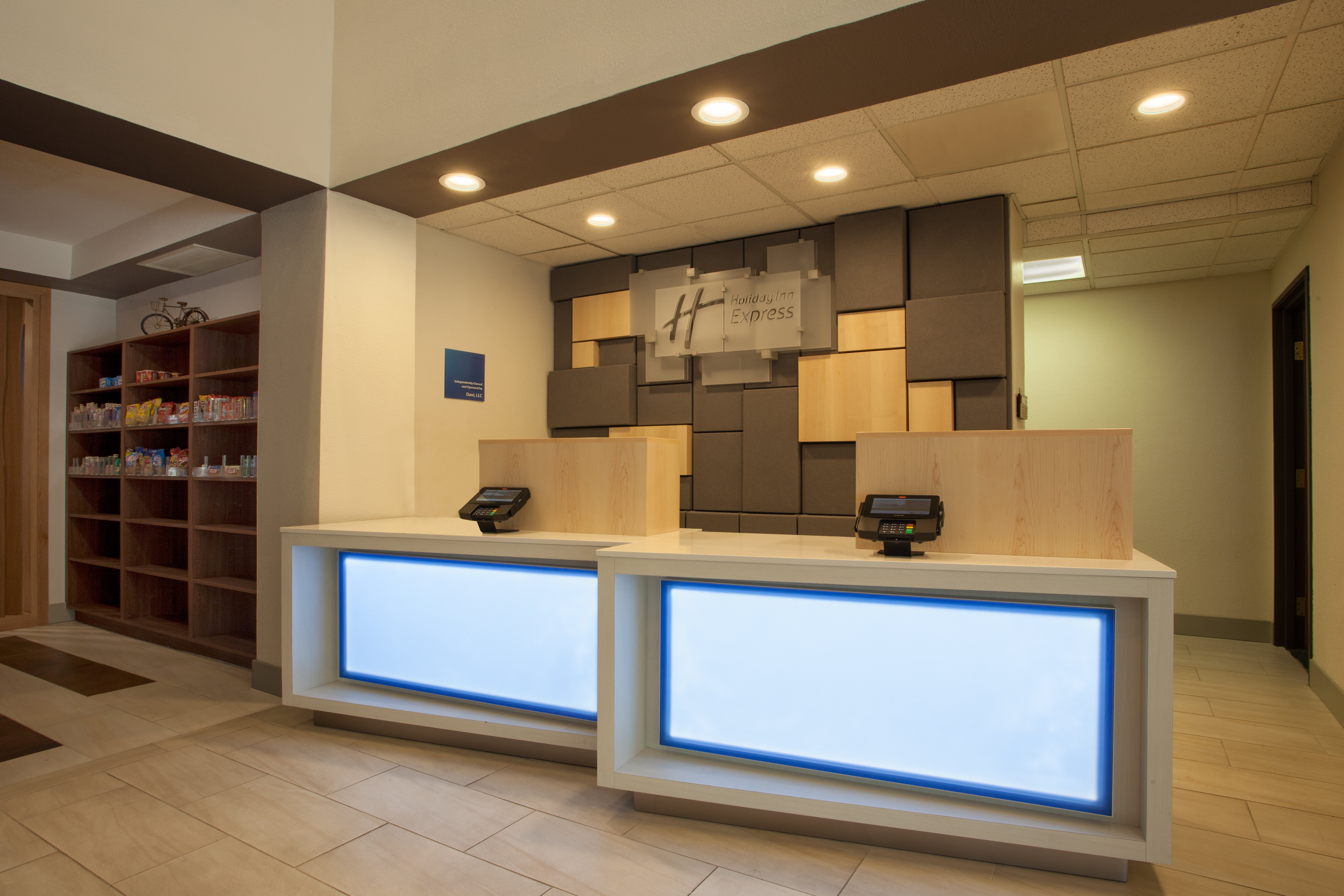 holiday inn express and suites davis university area