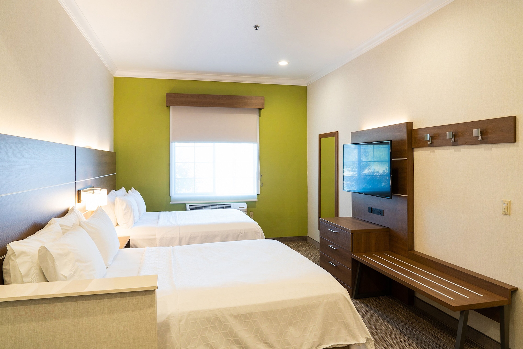 holiday inn express and suites davis university area