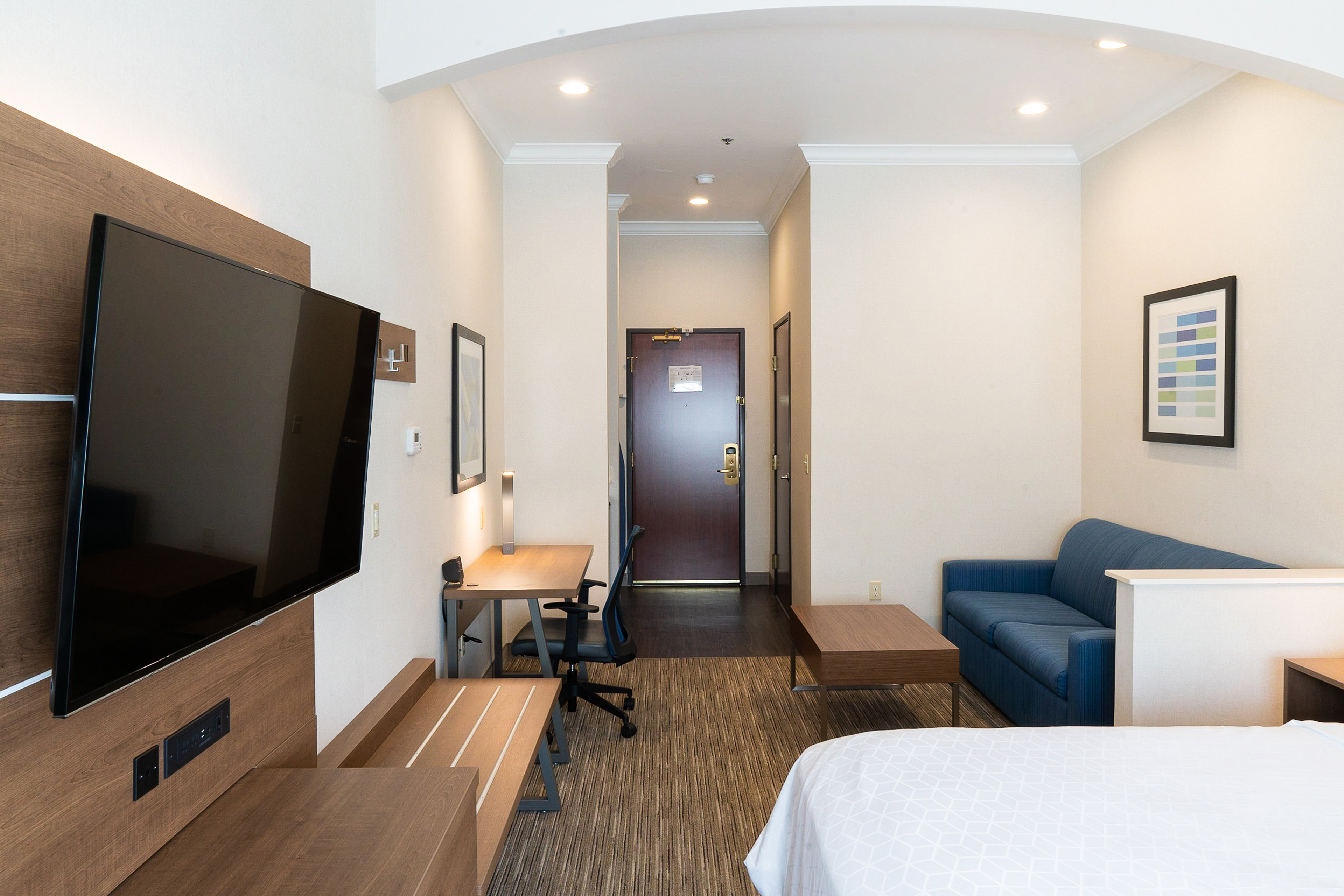 holiday inn express and suites davis university area