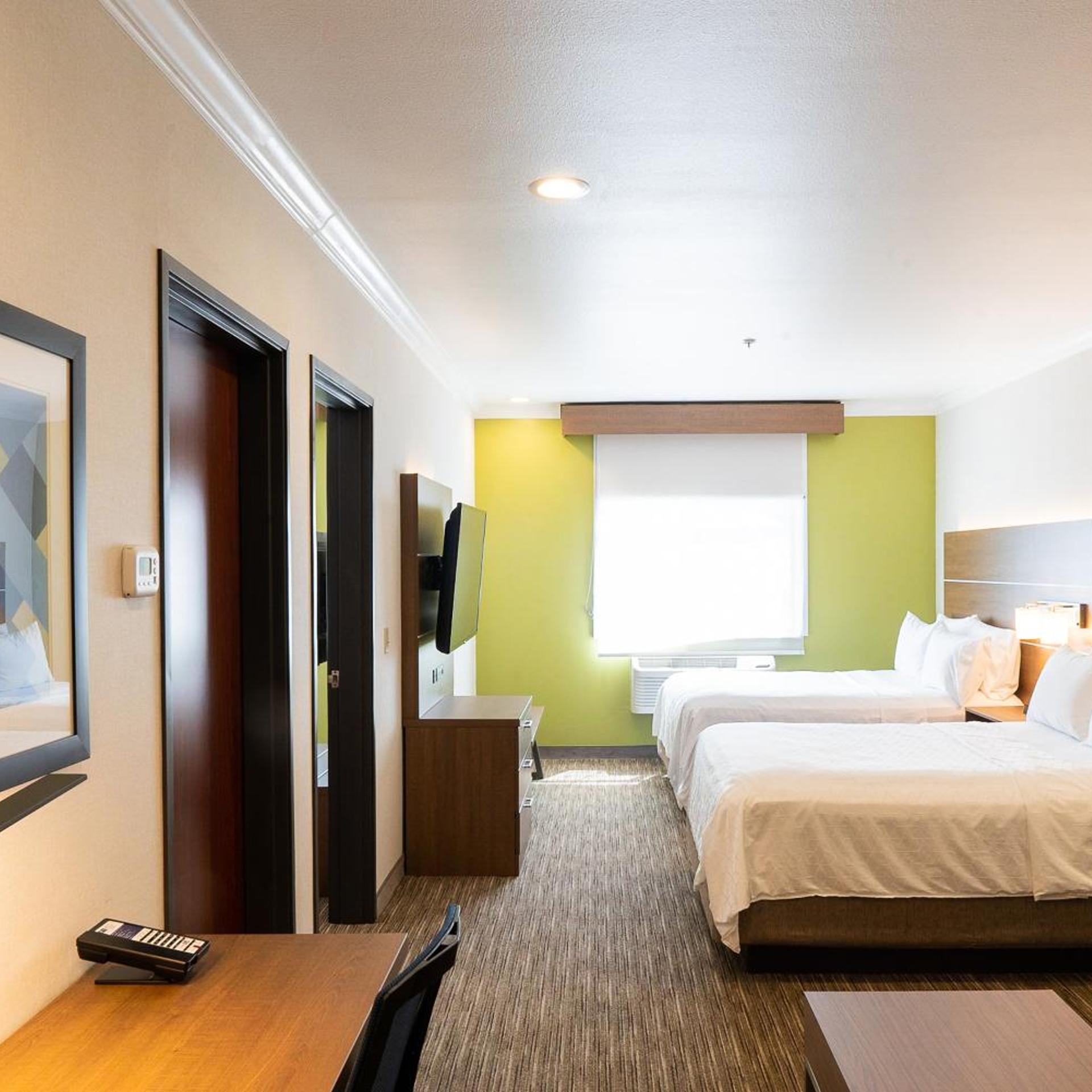 holiday inn express and suites davis university area