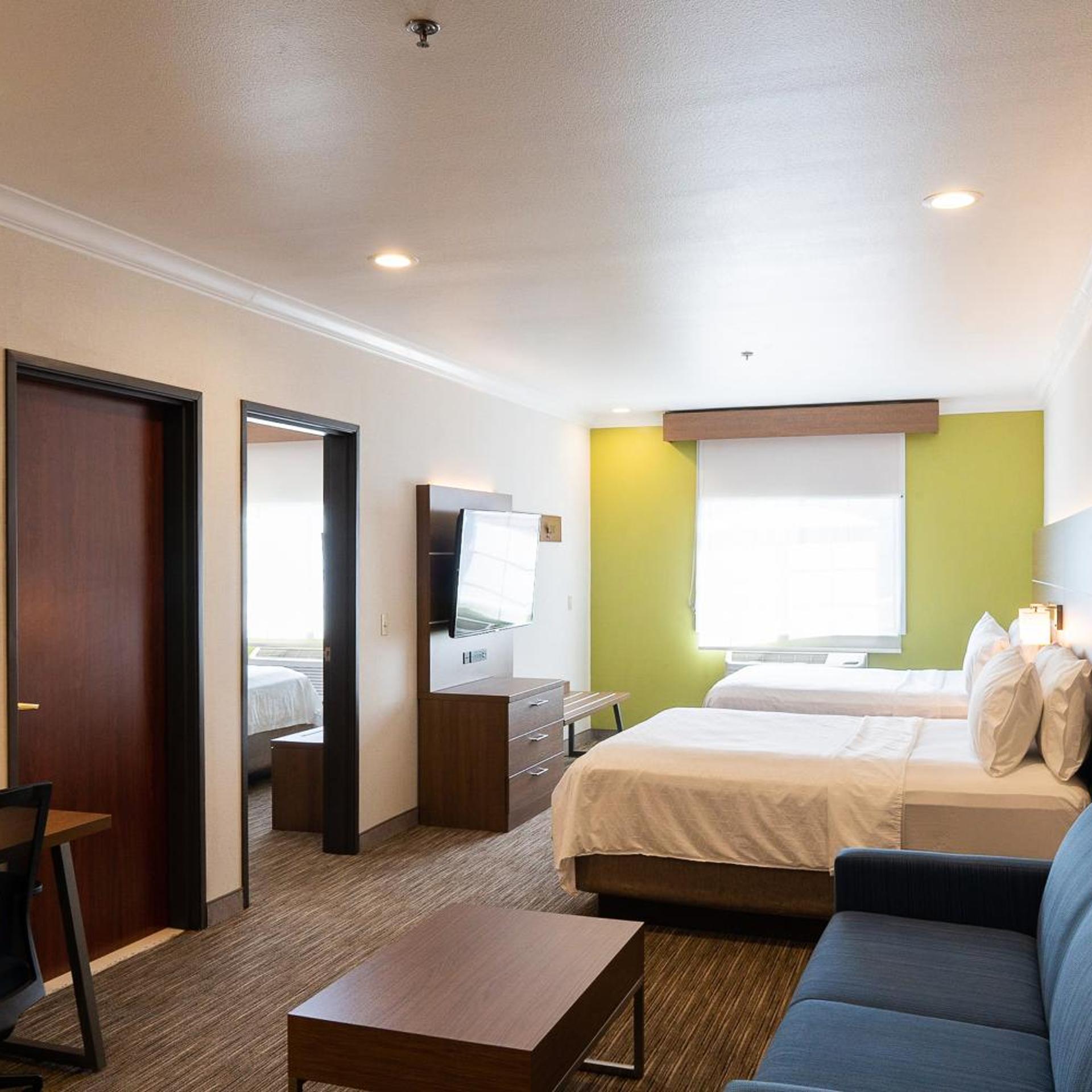 holiday inn express and suites davis university area