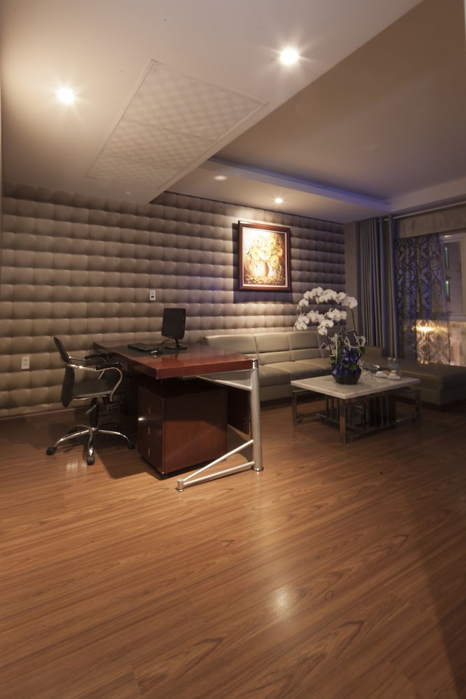 sunflower luxury hotel