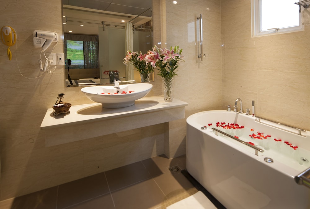 sunflower luxury hotel