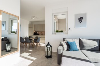 pool apartments villa meteorite