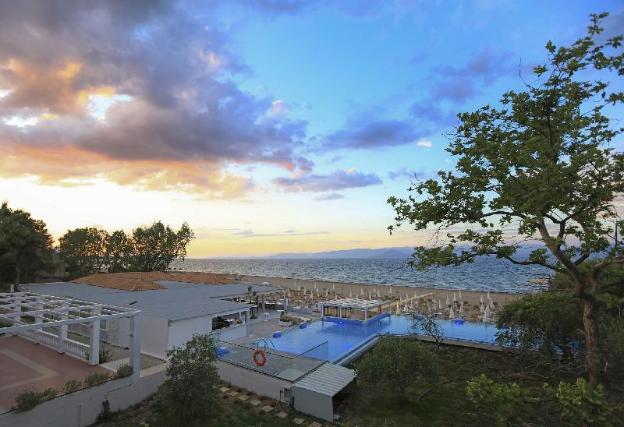 cavomarina beach adults only