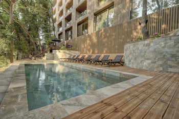 umani hotel and beach