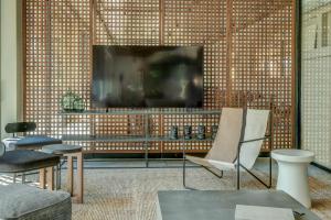 umani hotel and beach
