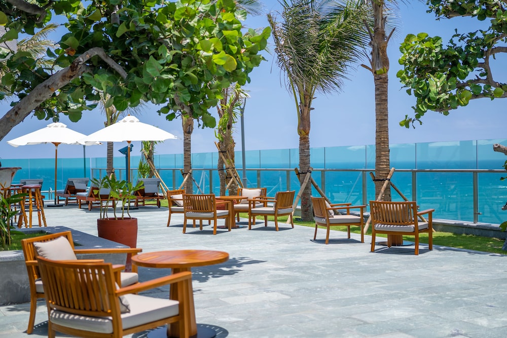 sala grand tuyhoa hotel