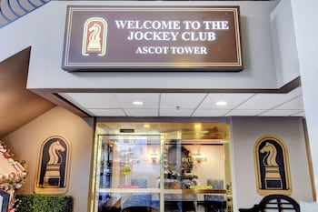 stripviewsuites at jockey club