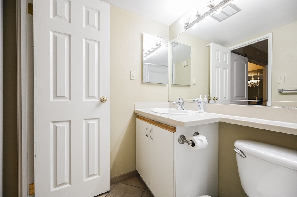 stripviewsuites at jockey club