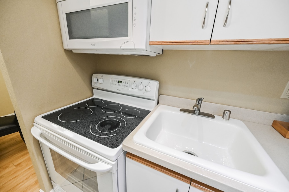 stripviewsuites at jockey club