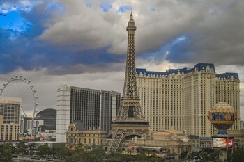 stripviewsuites at jockey club