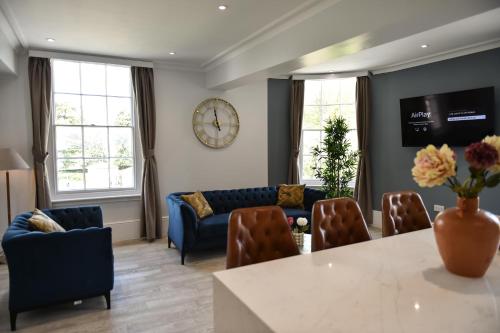 victoria colonnade aparthotel