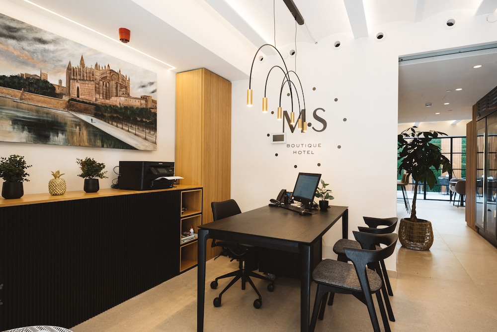 boutique hotel petit montision