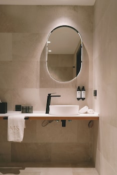 boutique hotel petit montision