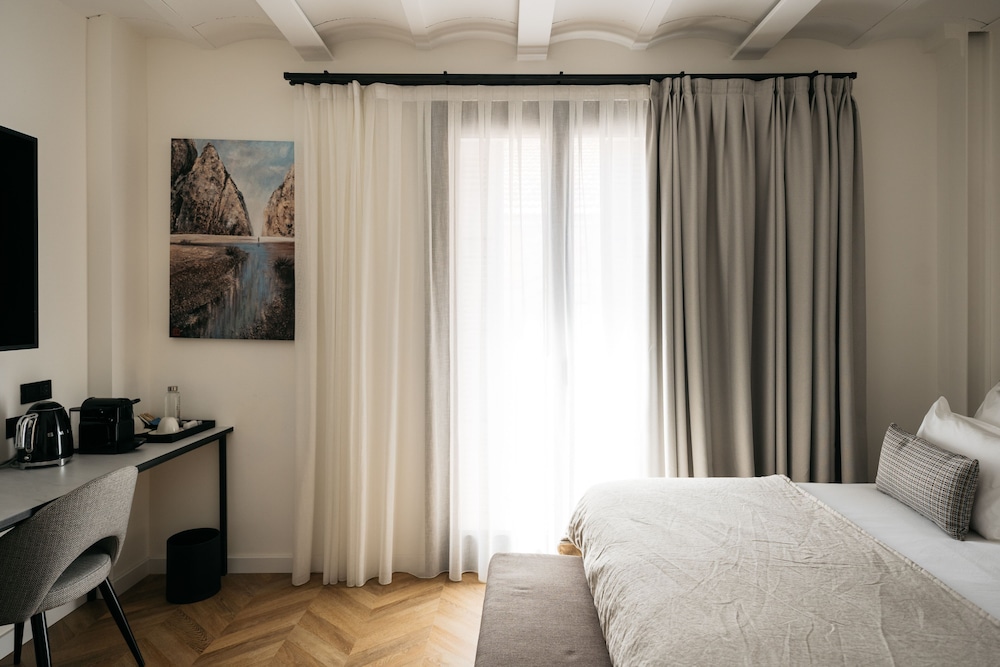 boutique hotel petit montision