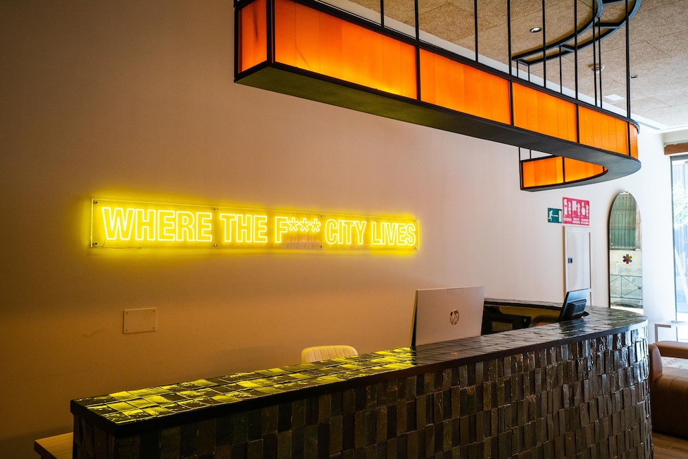 akeah hotel gran via adults only