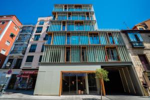 akeah hotel gran via adults only