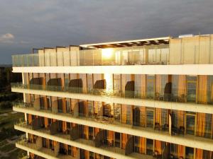 magnetic beach resort