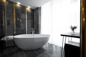 magnetic beach resort