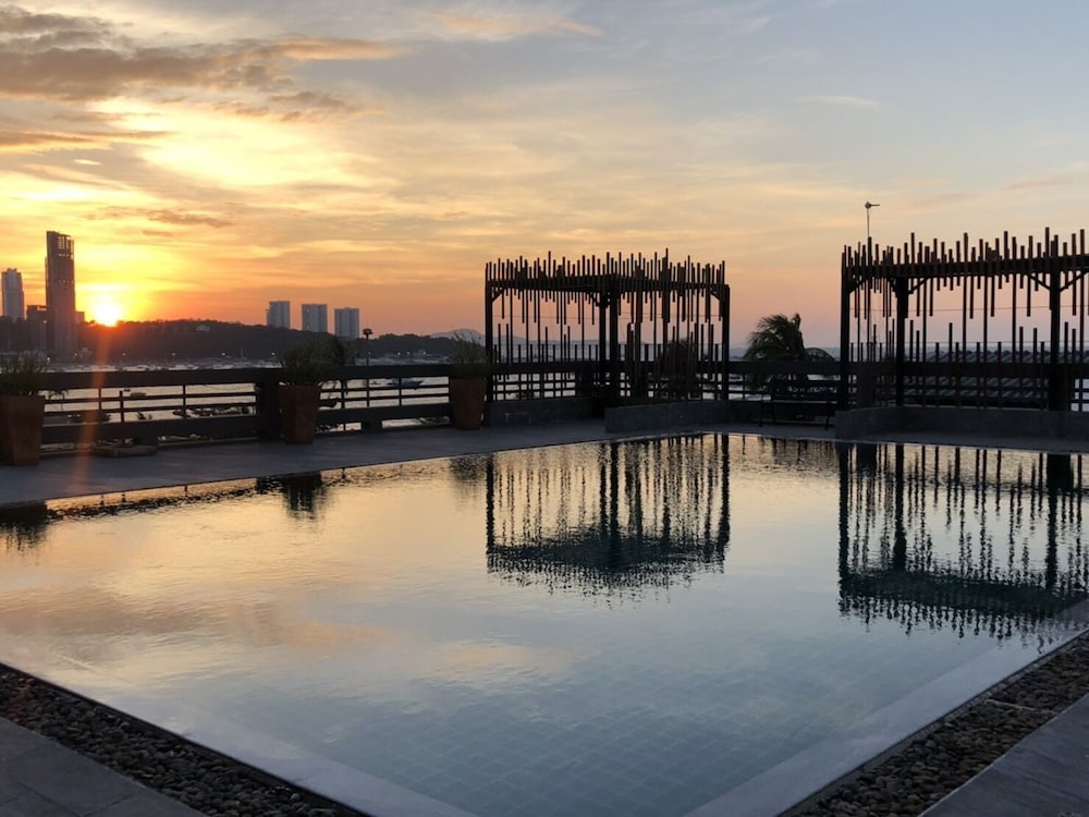 hermann hotel pattaya