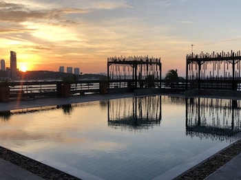 hermann hotel pattaya