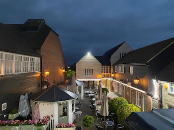 staycations maldon suites