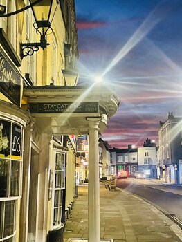 staycations maldon suites