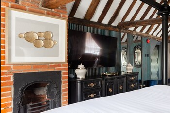 staycations maldon suites