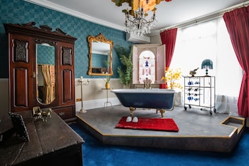 staycations maldon suites