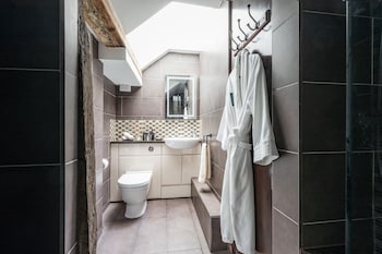 staycations maldon suites