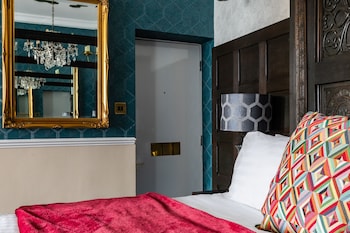 staycations maldon suites