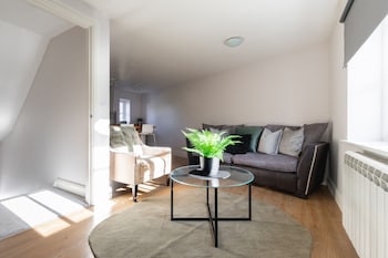 staycations maldon suites