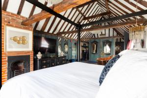 staycations maldon suites