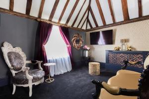 staycations maldon suites