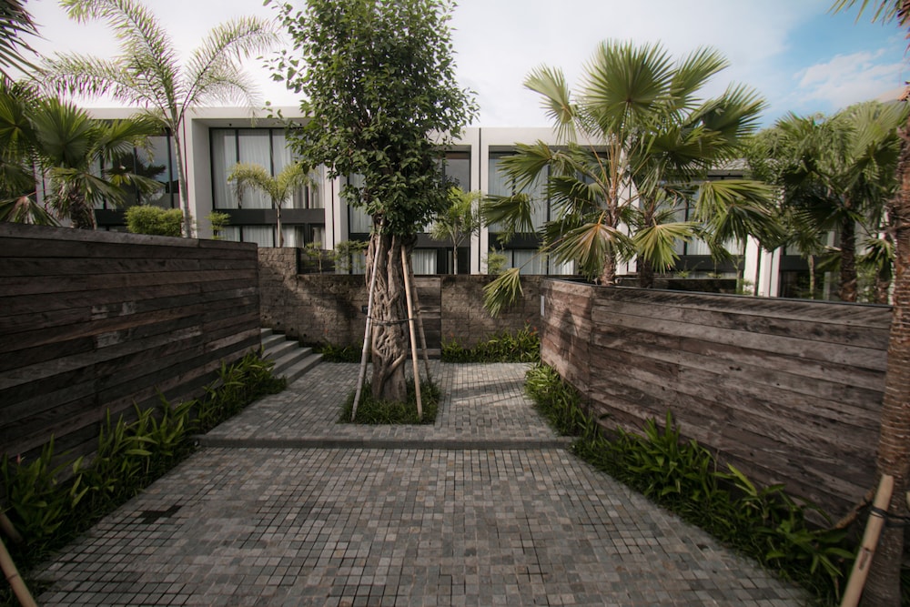 oxo townhouses berawa canggu