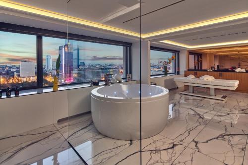 cardo brussels hotel autograph collection by marriott