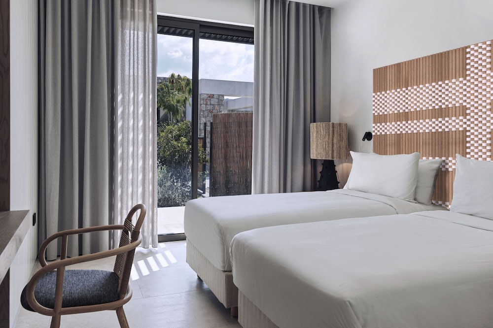w costa navarino adults only